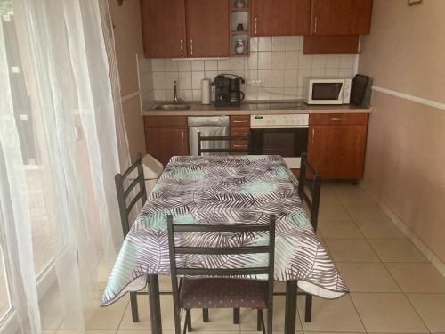 M�ty�s Apartman