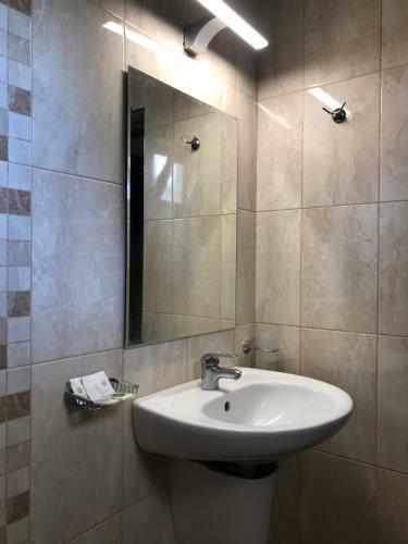 Hotel Yanis