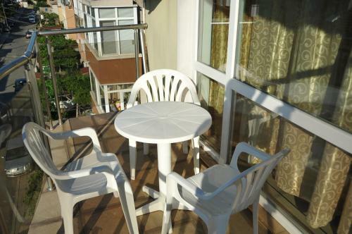 Apartamento Villa Viktoria Studios