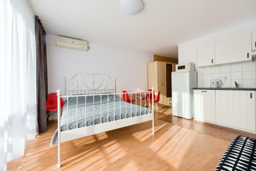 One Bedroom Apartment