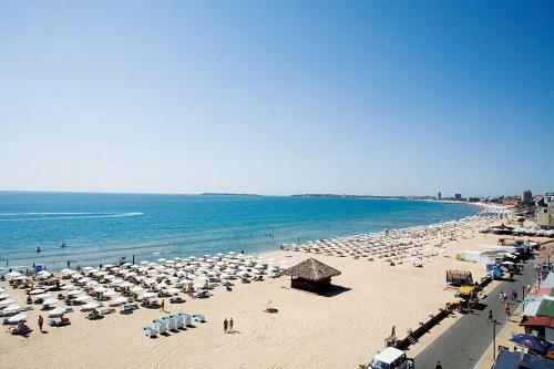 Private Apart In Royal Beach