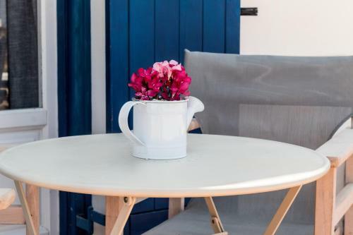 Wabi Luxury Suites & Maisonettes Ios