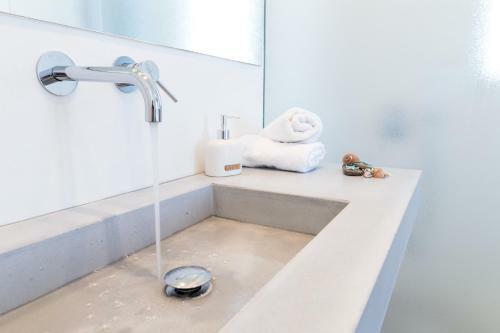 Wabi Luxury Suites & Maisonettes Ios
