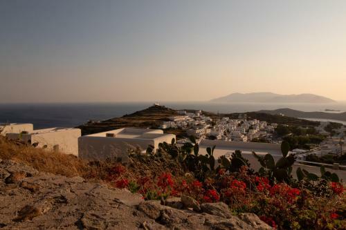 Wabi Luxury Suites & Maisonettes Ios