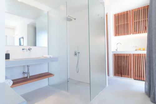 Wabi Luxury Suites & Maisonettes Ios