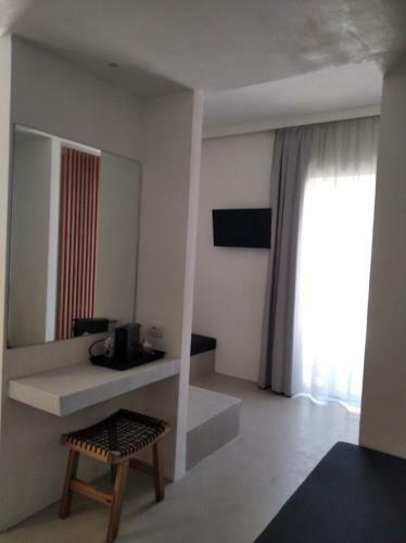 Wabi Luxury Suites & Maisonettes Ios