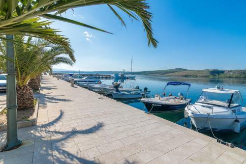 Apartamentos Mediterranean House By The Beach
