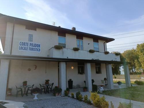 Hostal Alloggio Corte Pradon