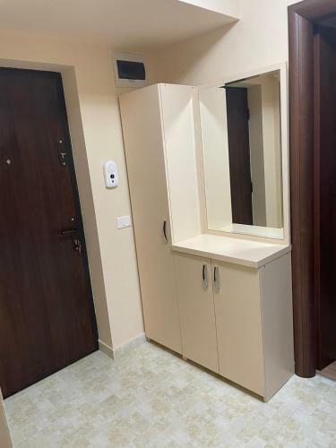 Miraj 2 Lake Apartment