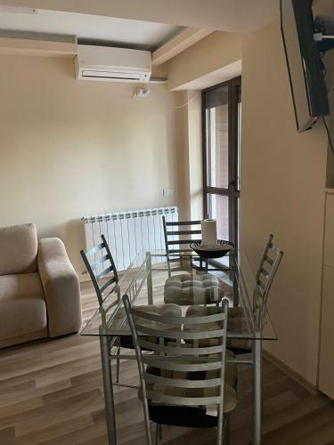 Miraj 2 Lake Apartment