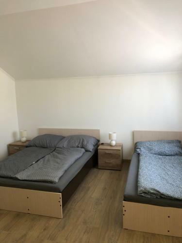 Apartamento Ubytovanie V Hos?ovskom Dome Flower