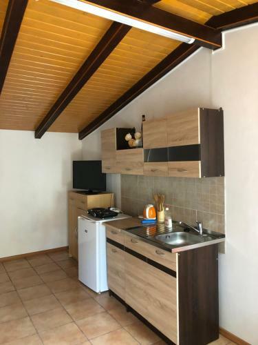 Apartamento Ubytovanie V Hos?ovskom Dome Flower