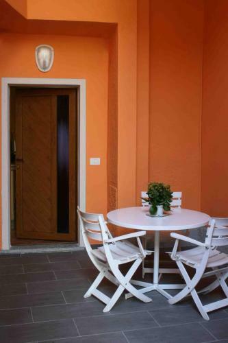 B&B 21