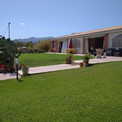 Agroturismo Sa Domu E Su Soli