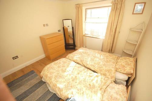 Broxbourne Two-bedroom Apartment Close To Amenities
