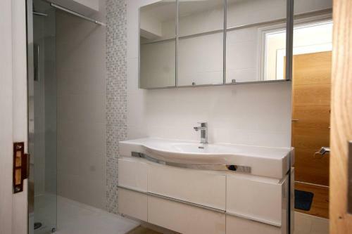Broxbourne Two-bedroom Apartment Close To Amenities