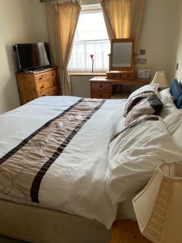 Broxbourne Two-bedroom Apartment Close To Amenities