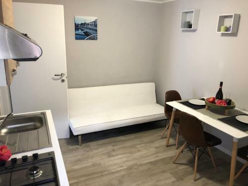 Il Vicolo Sul Lago Apartments