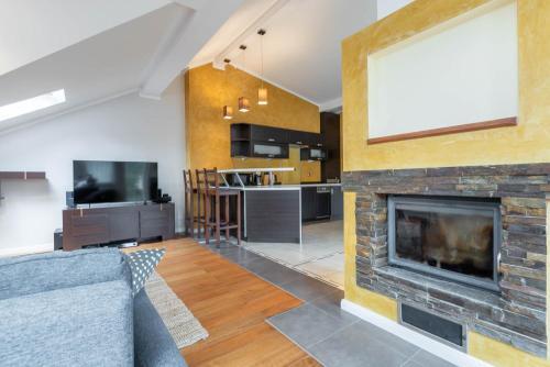 Apartament 80