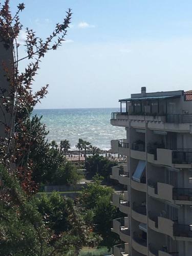 Attico Mansardato Con Vista Mare