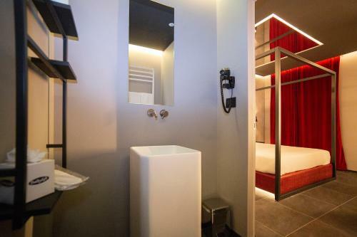 Motel Hotel Charlie