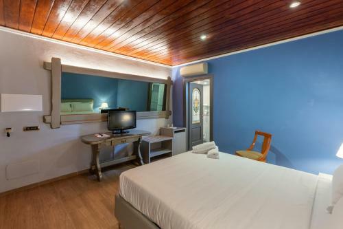 Motel Hotel Charlie