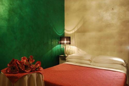 Hostal Mal� Suites