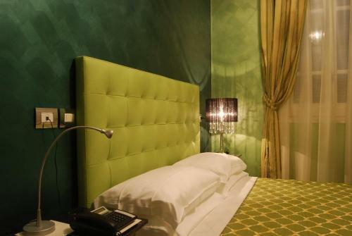 Hostal Mal� Suites