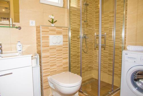 Hostal Eni Apartments Bol