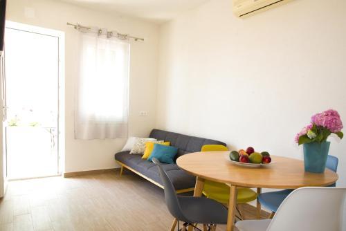 Hostal Eni Apartments Bol