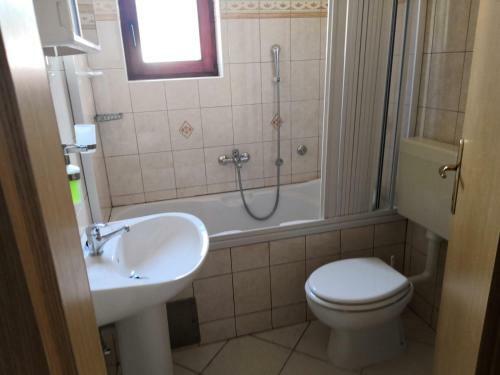 Laura And Nevio Apartments And Rooms