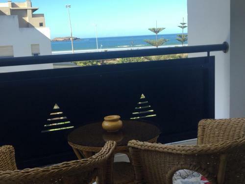 Pool And Sea View Beach Apartment
