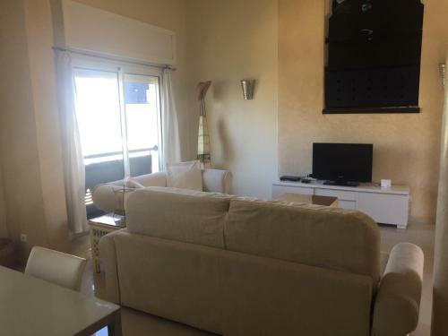 Pool And Sea View Beach Apartment