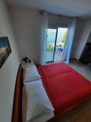 Apartments With Sea View Drvenik Makarska Riviera