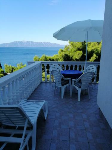 Apartments With Sea View Drvenik Makarska Riviera