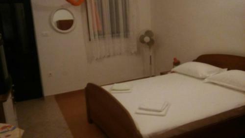 Apartments Mesec
