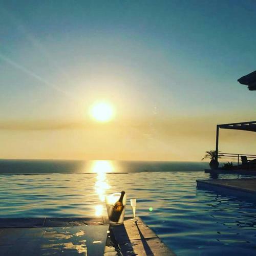 Hotel White Club Residence