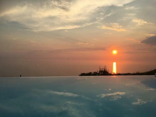 Hotel White Club Residence