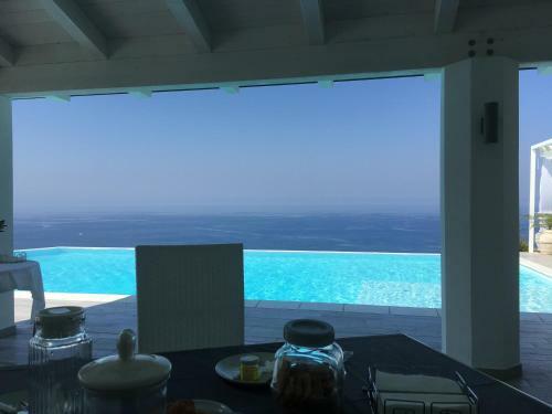 Hotel White Club Residence