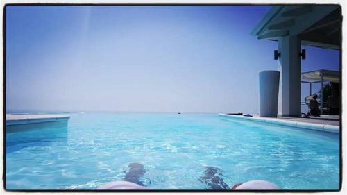 Hotel White Club Residence