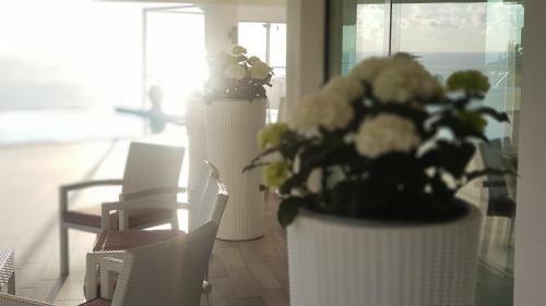 Hotel White Club Residence