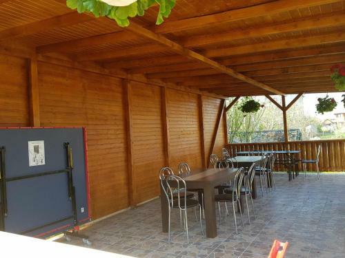 Hostal Casa Cu Flori