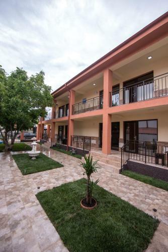 Hostal Pensiune Aymar
