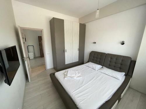 Mamaia Lake Apartments