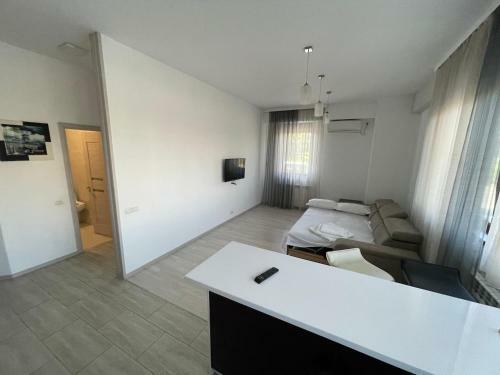 Mamaia Lake Apartments