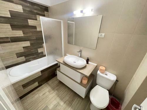 Mamaia Lake Apartments