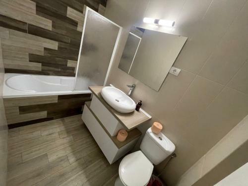 Mamaia Lake Apartments