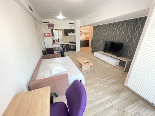 Mamaia Lake Apartments