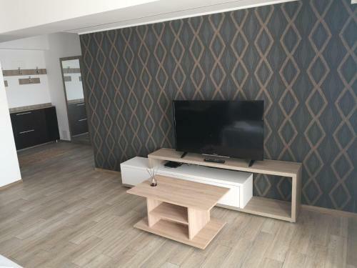 Mamaia Lake Apartments