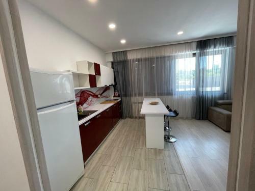 Mamaia Lake Apartments
